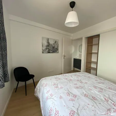 La Marine By Holidieppe *